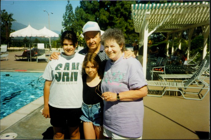 1980 RACHAEL,KATIE,IRENE AND MANNY AT LAGUNA HILL,CA.