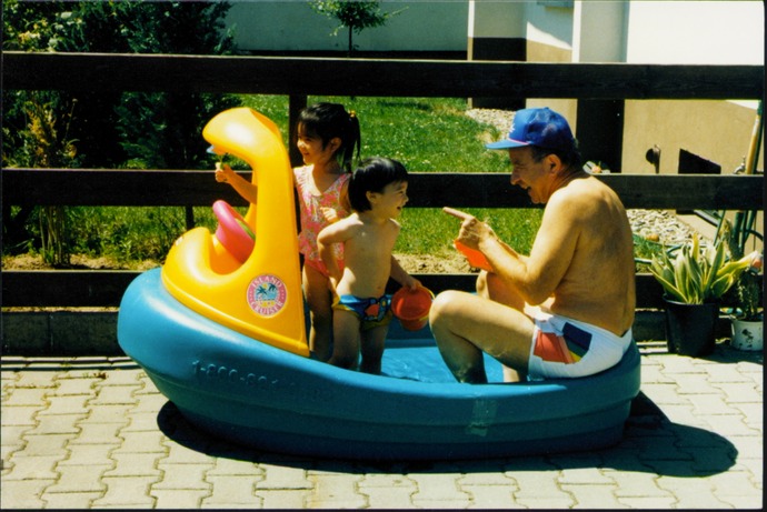 GRANDPA, ANDY & SARAH IN HIRSCHAID