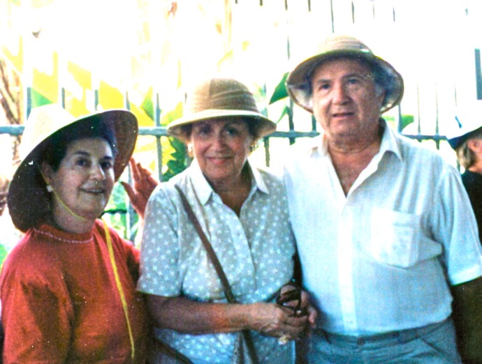 IRENE,JEANETTE.SAM KRIMSTOCKAY SAN DIEGO ZOO