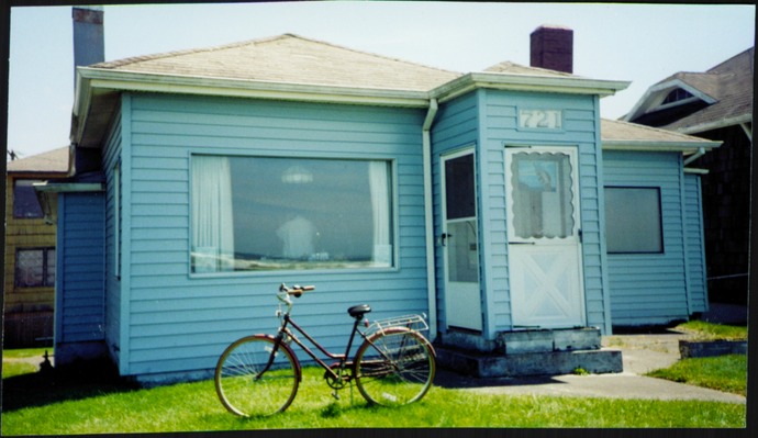 SEASIDE HOUSE