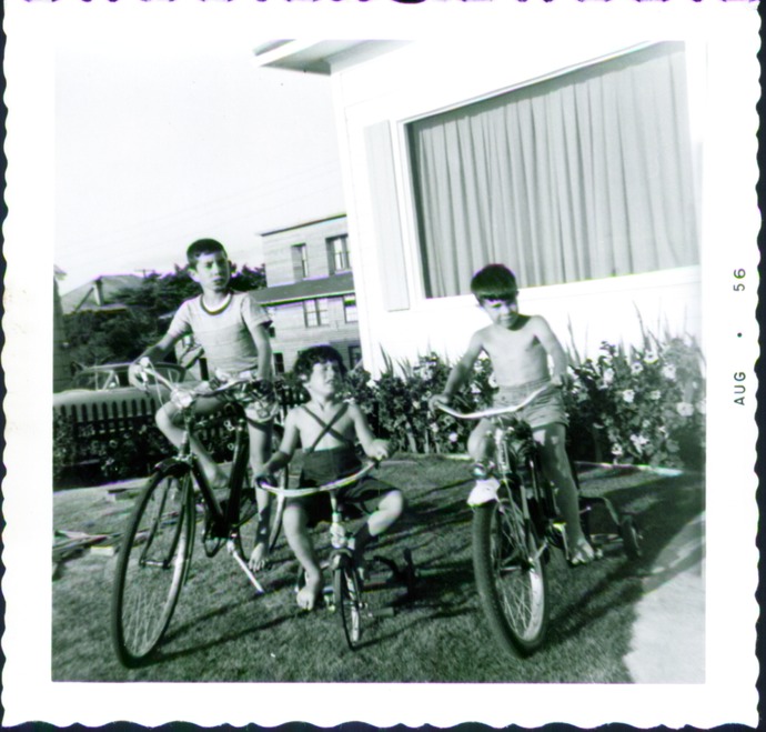 1955 BOB, EILEEN, & DAVID  IN SEASIDE, OR