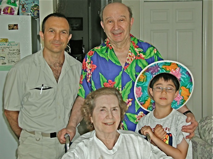 1998 IRENE,ANDY,DAVID &MANNY AT BEACH